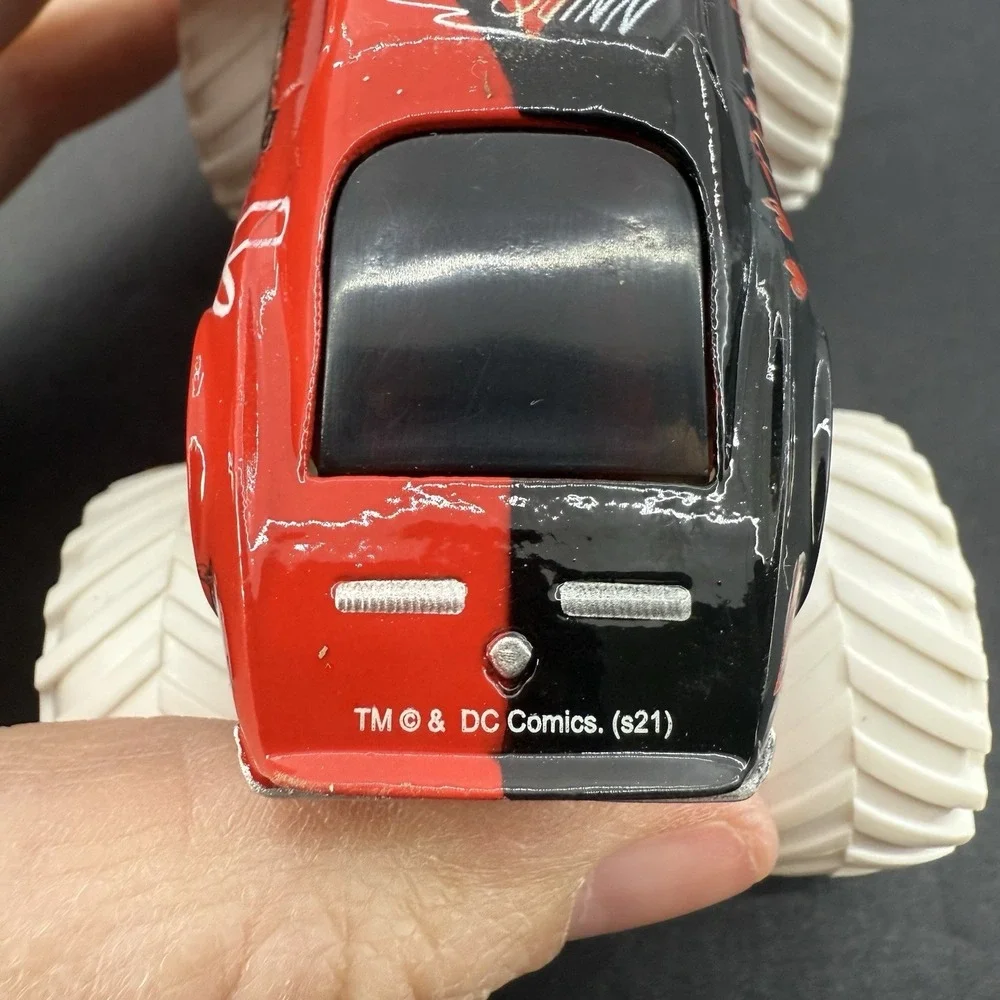 HARLEY QUINN Chevy Corvette DC Monster Jam Truck 1:64 HOT WHEELS 2021 RARE